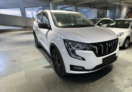 Mahindra XUV 700